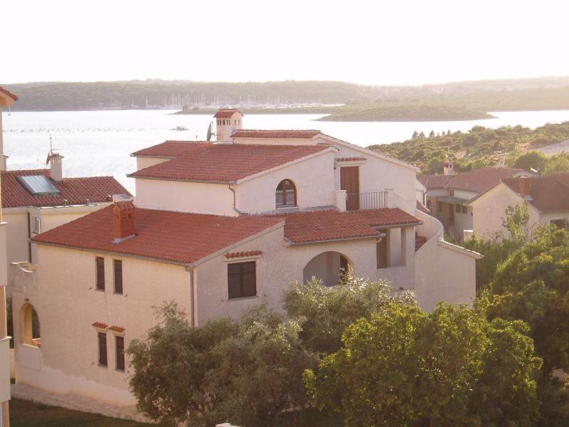 Apartamento Apartman Za 3 Osobe Medulin Exterior foto