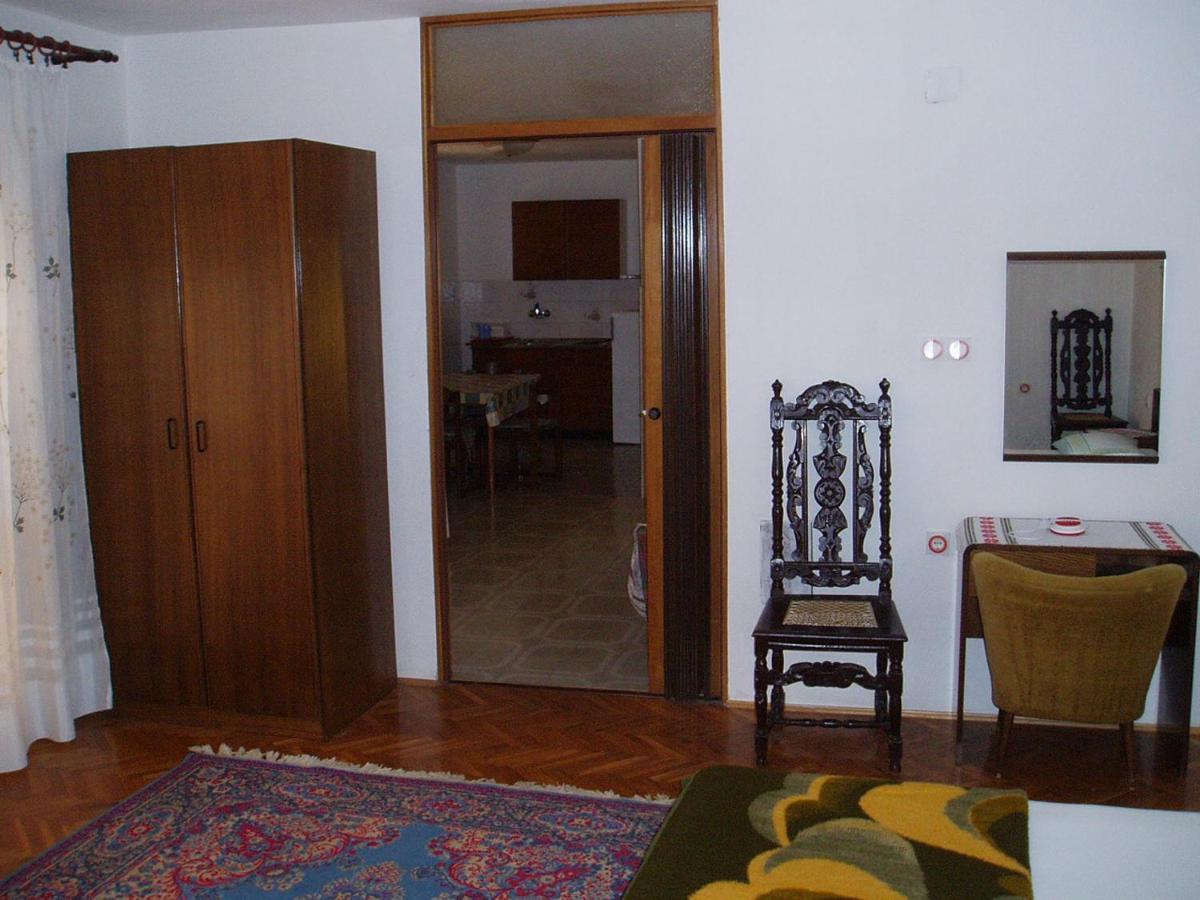 Apartamento Apartman Za 3 Osobe Medulin Exterior foto