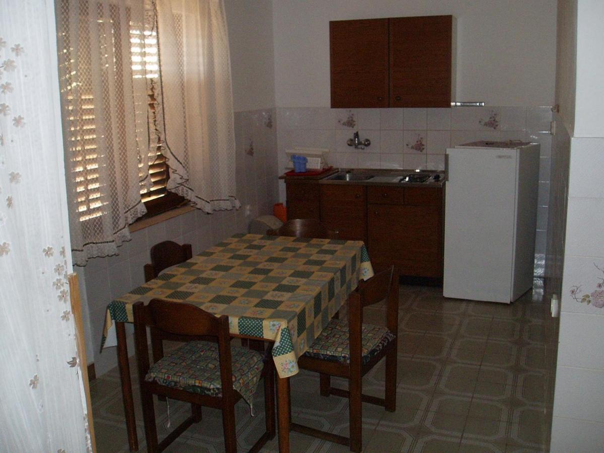 Apartamento Apartman Za 3 Osobe Medulin Exterior foto